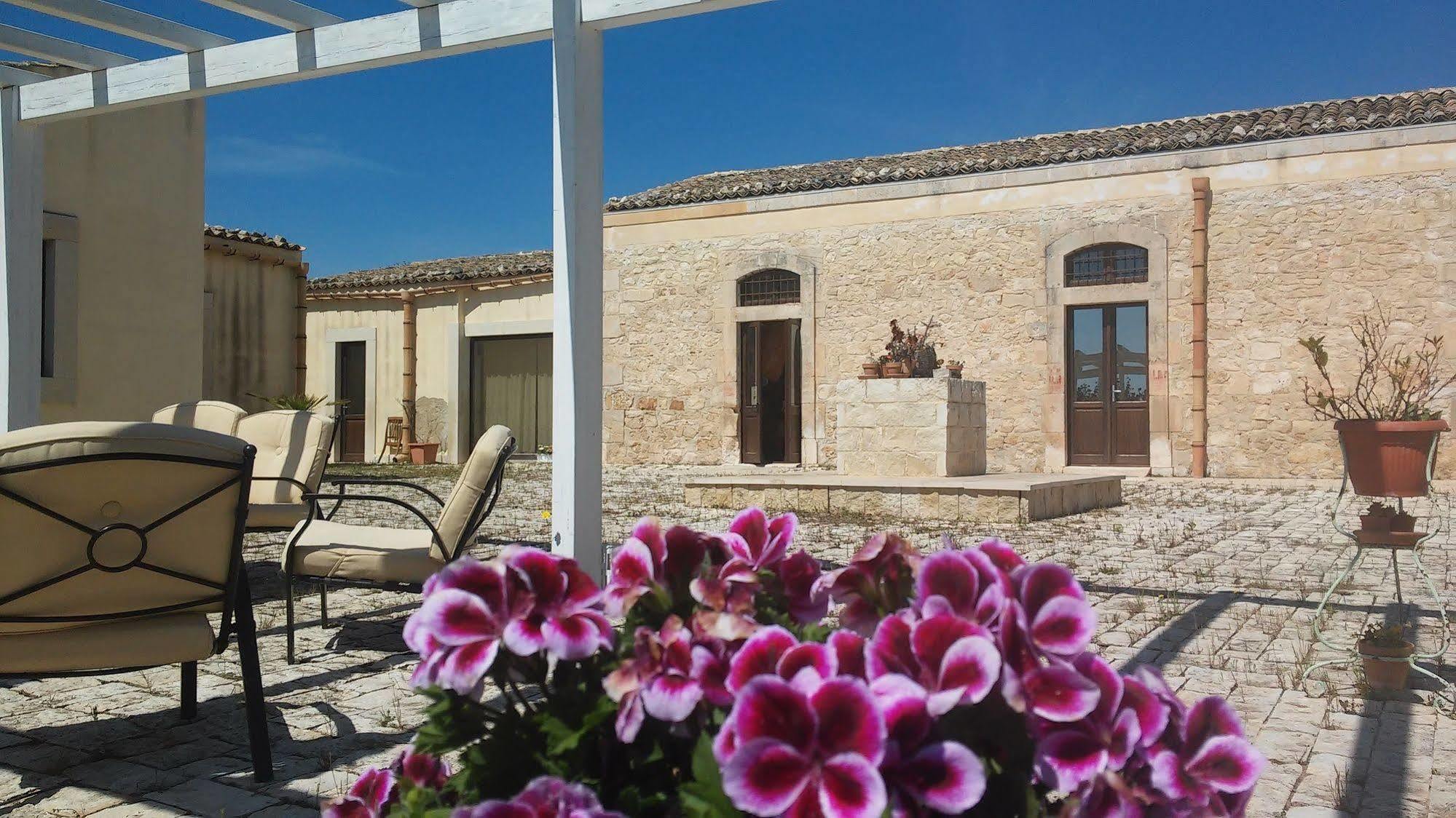 Agriturismo Gaia Noto Buitenkant foto