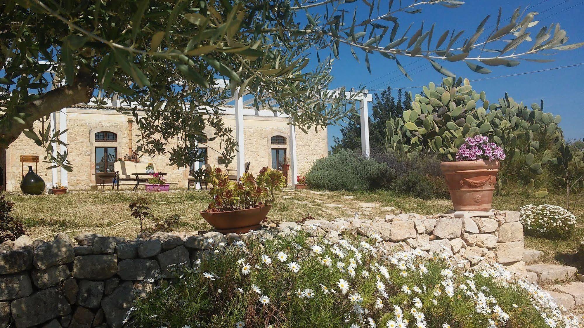 Agriturismo Gaia Noto Buitenkant foto